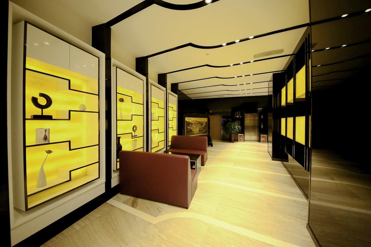 Lavande Hotel Qingdao North Station Shop Buitenkant foto